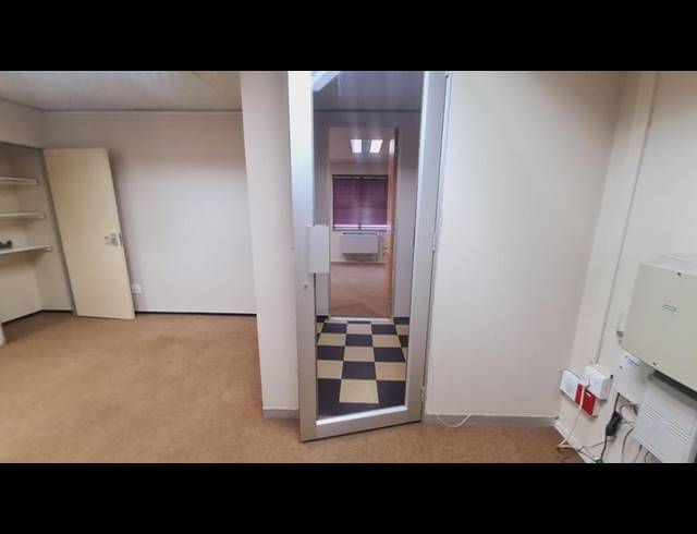 BUSINESS PROPERTY TO RENT IN MENLYN